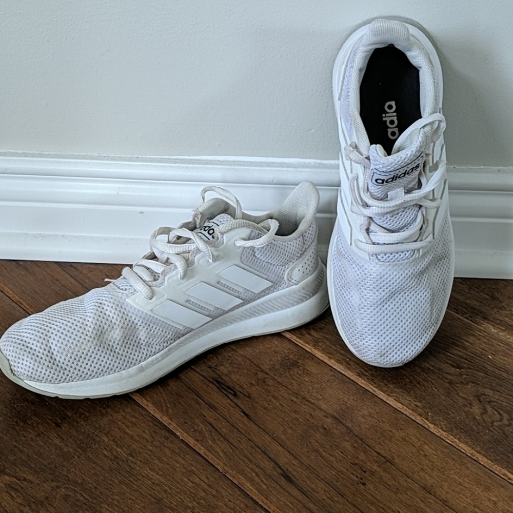 White Adidas tennis shoes